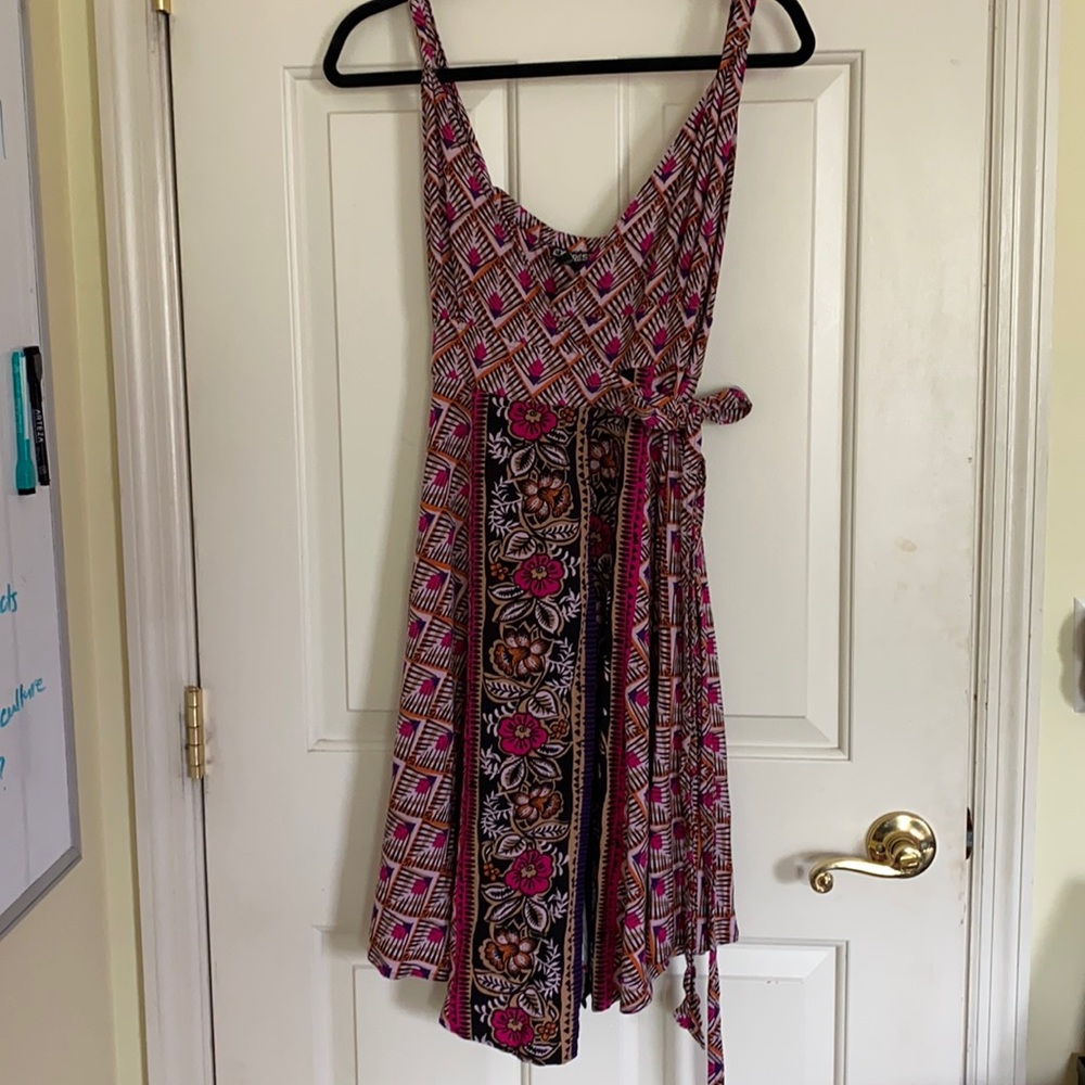 Express Wrap dress - Size L